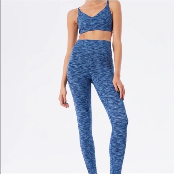 Outdoor Voices FreeForm 7/8 Leggings in Ocean size medium - Picture 2 of 6